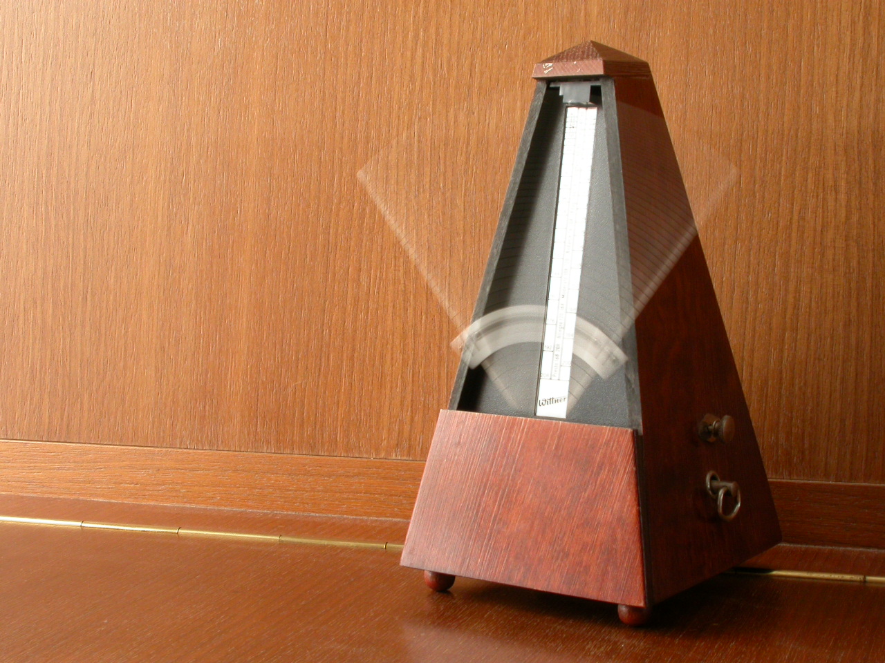 Mechanical metronome